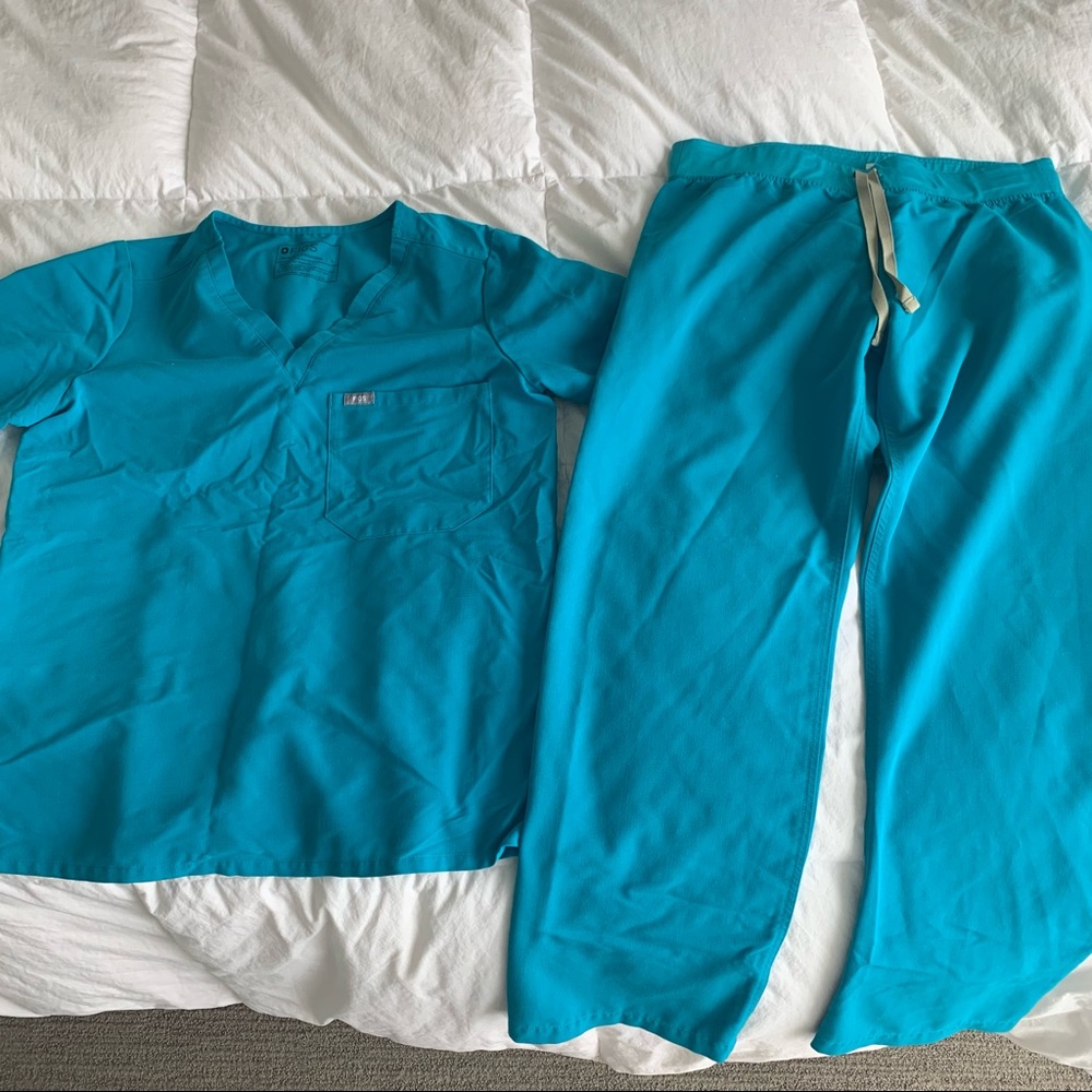 Figs scrubs Teal Catarina L top Livingston MP pants
